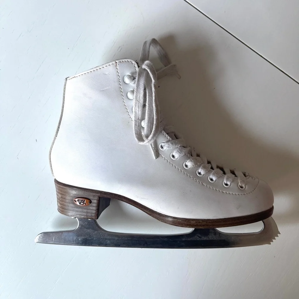 riedell skates classic white